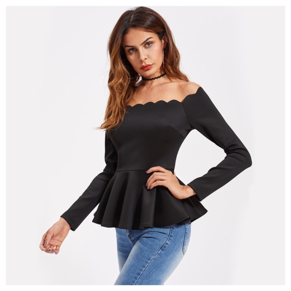 ❤️ Black Scalloped Stretch Off The Shoulder Top - Picture 3 of 4